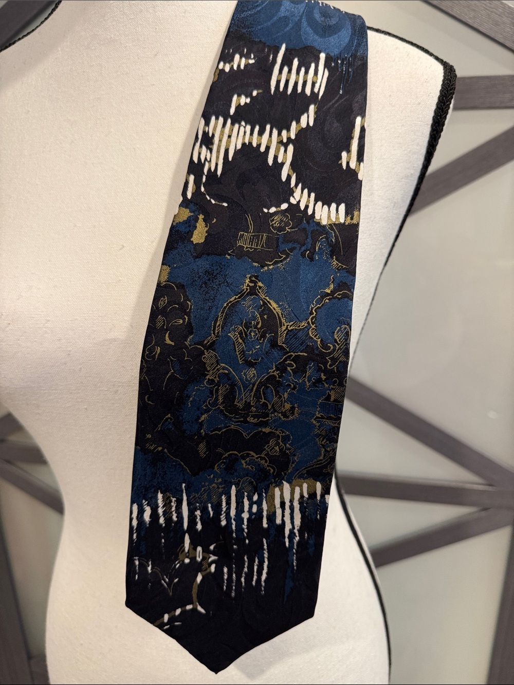 Alexander Lloyd Handmade Silk Tie in Navy, Black & Gold Pattern